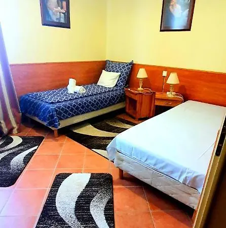 100 Eves Fogado Szatymaz