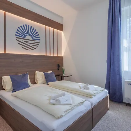 100 Eves Fogado Oda ve Kahvaltı Szatymaz