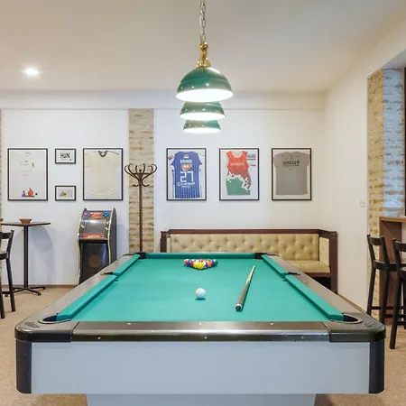 100 Eves Fogado Oda ve Kahvaltı Szatymaz