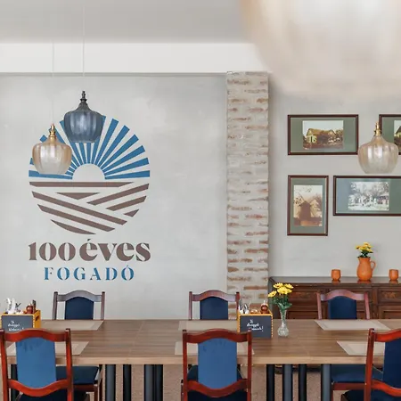 Bed & Breakfast 100 éves 3*