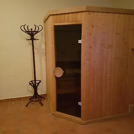 100 Eves Fogado Szatymaz