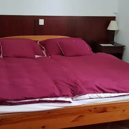 100 Eves Fogado 3* Szatymaz