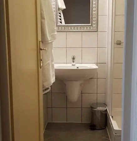 Oda ve Kahvaltı 100 Eves Fogado Szatymaz