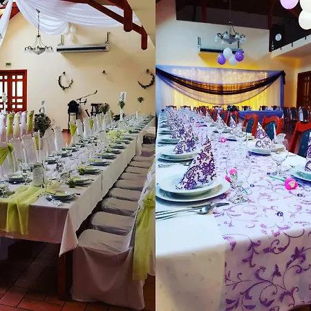 100 Eves Fogado Oda ve Kahvaltı