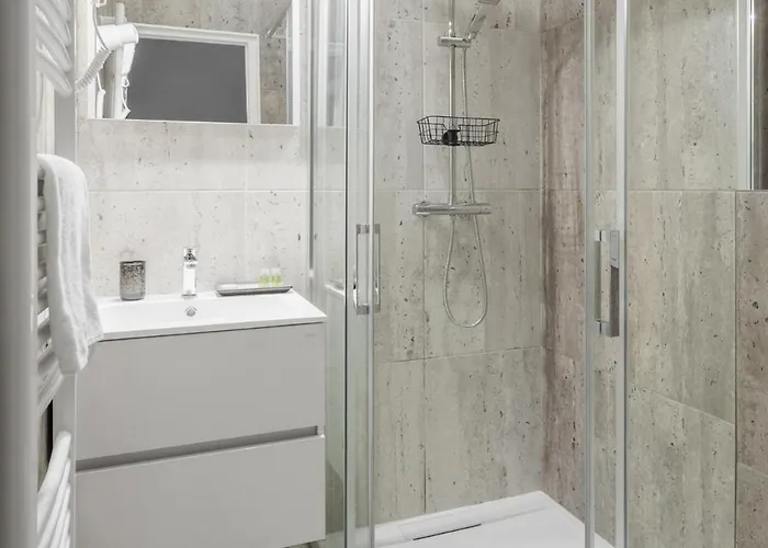 100 Eves Fogado فندق مبيت وإفطار 3*