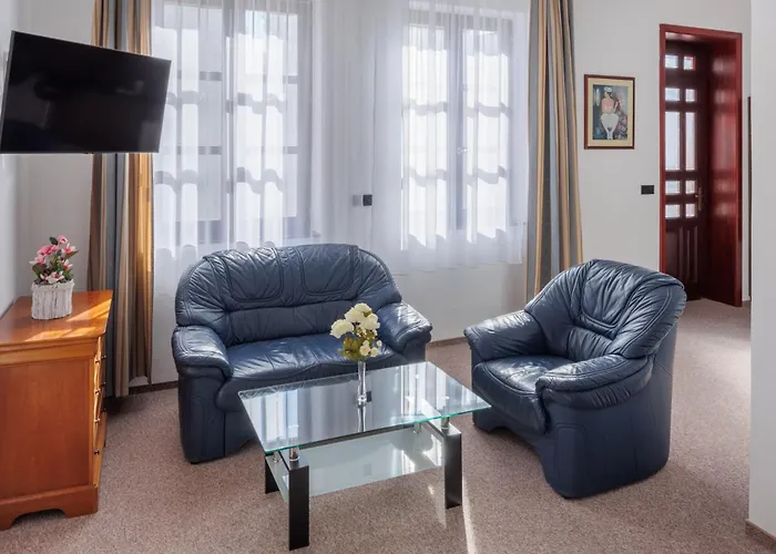 100 Eves Fogado Szatymaz