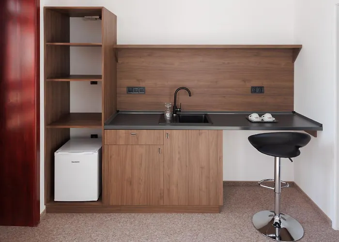 فندق مبيت وإفطار 100 Eves Fogado Szatymaz