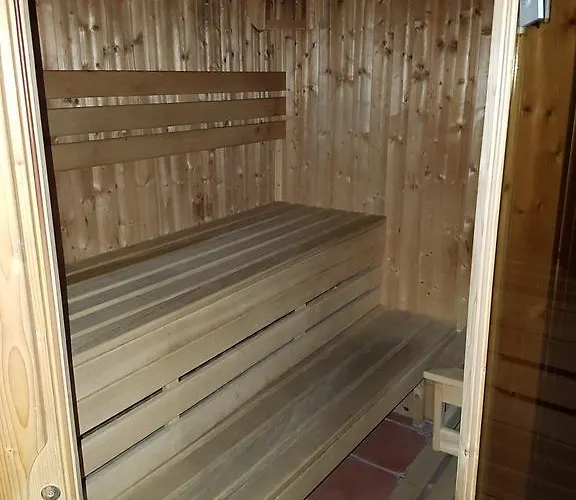 100 Eves Fogado فندق مبيت وإفطار Szatymaz